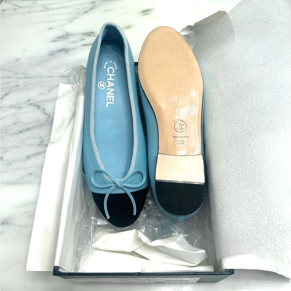 Chanel Ballet Flats – Blue & Black Cap Toe with Bow, Size 39 - Picture 3 of 4